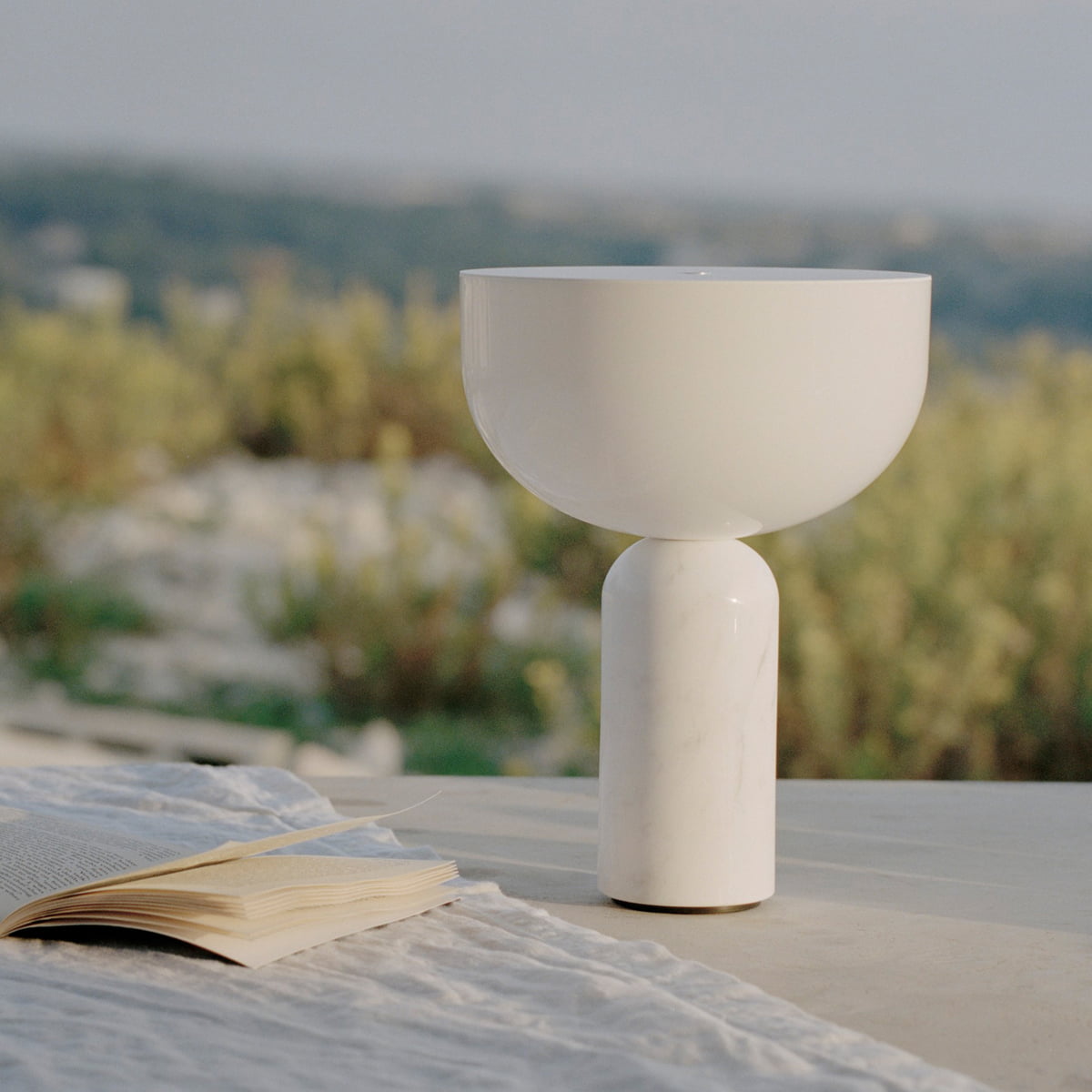 Vesis Table Lamp (built-in battery)