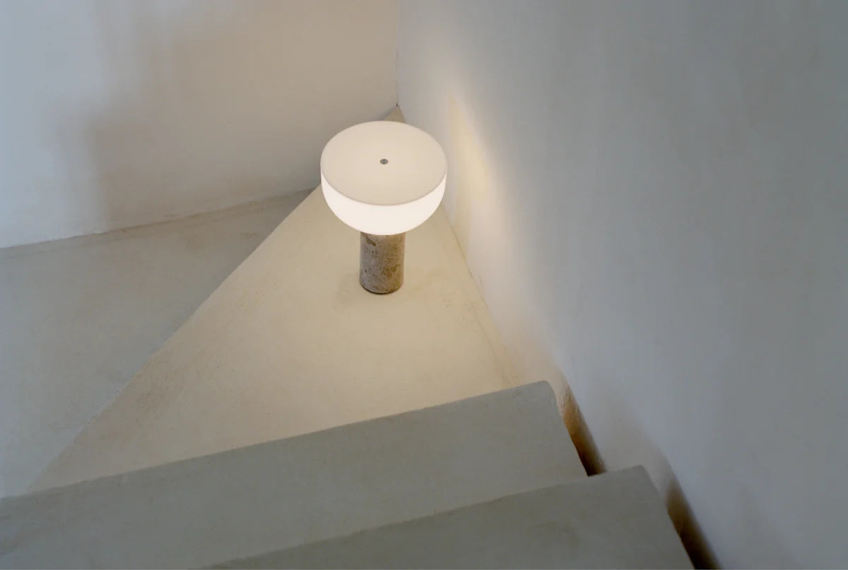 Vesis Table Lamp (built-in battery)