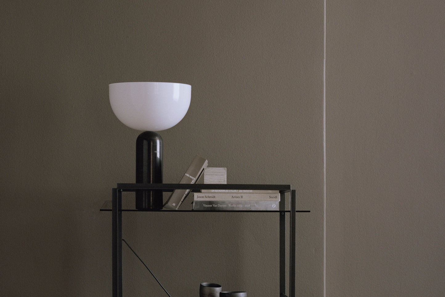 Vesis Table Lamp (built-in battery)