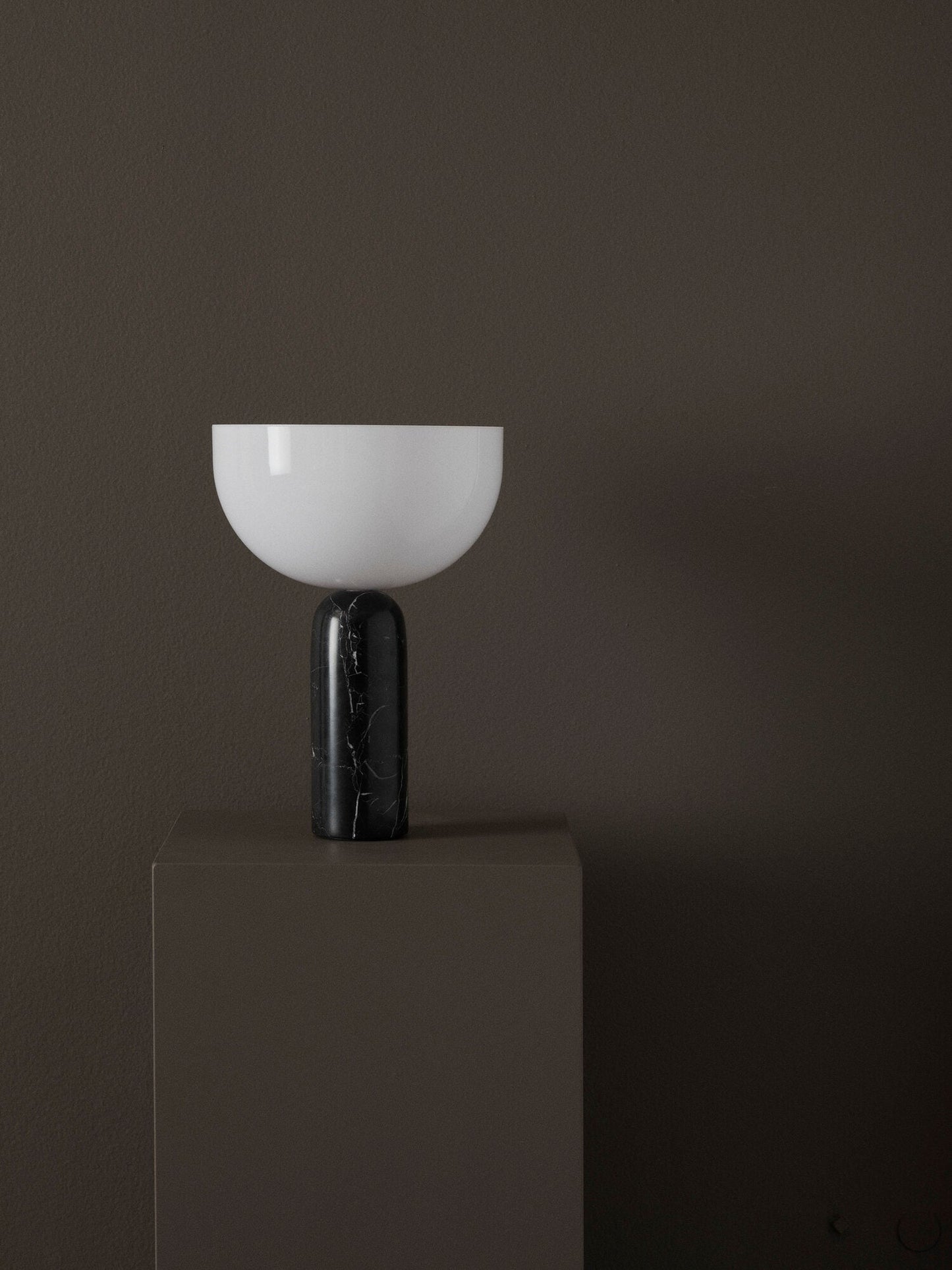 Vesis Table Lamp (built-in battery)