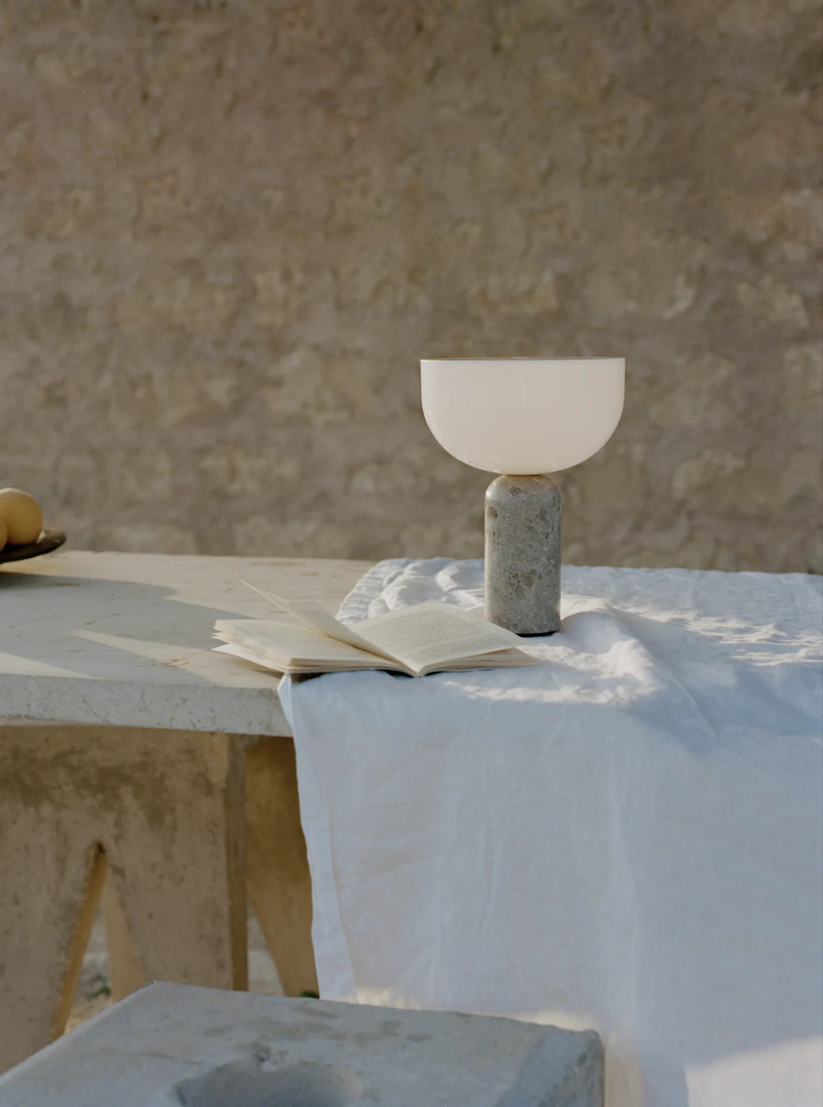 Vesis Table Lamp (built-in battery)
