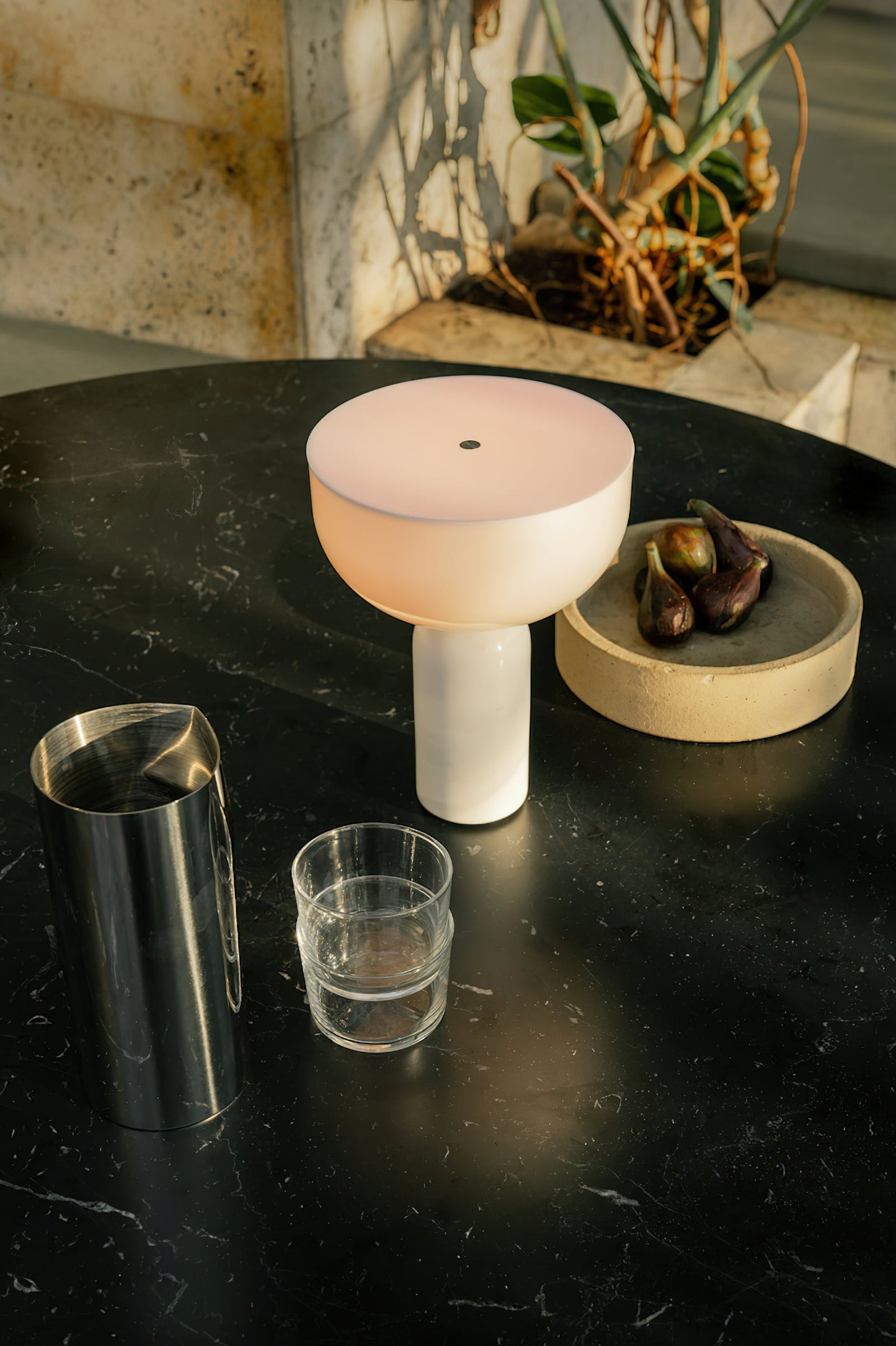 Vesis Table Lamp (built-in battery)