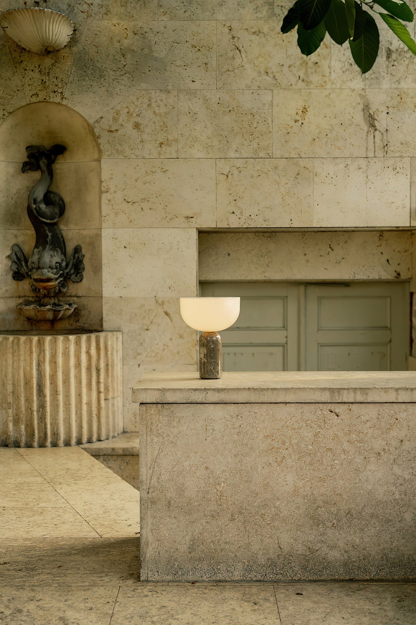Vesis Table Lamp (built-in battery)