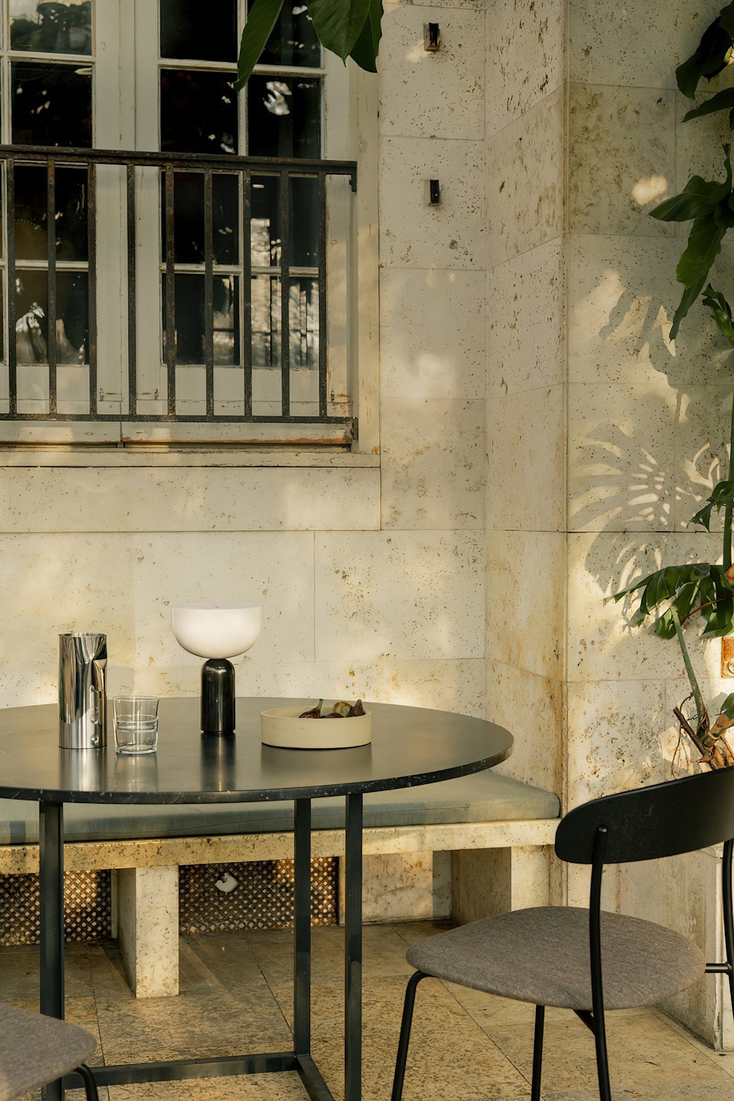 Vesis Table Lamp (built-in battery)