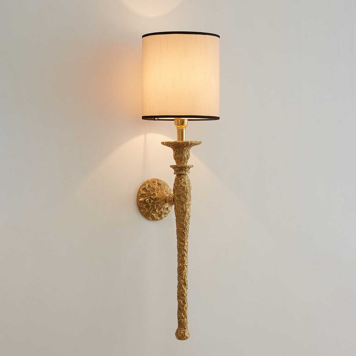 Gilo Wall Lamp