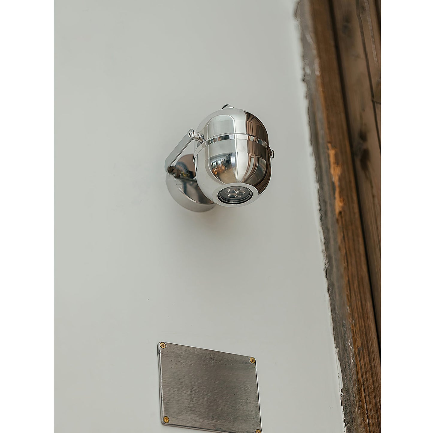 Kyanite Wall Lamp
