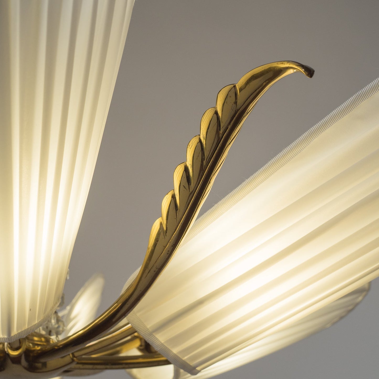 Dovique Chandelier