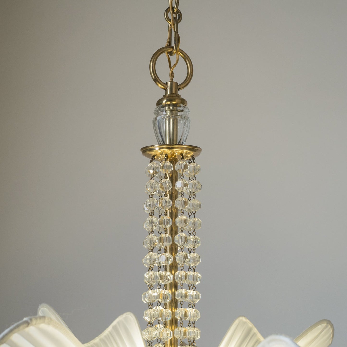 Dovique Chandelier