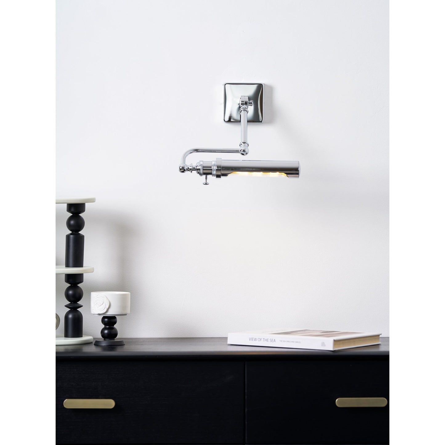 Andika Wall Lamp