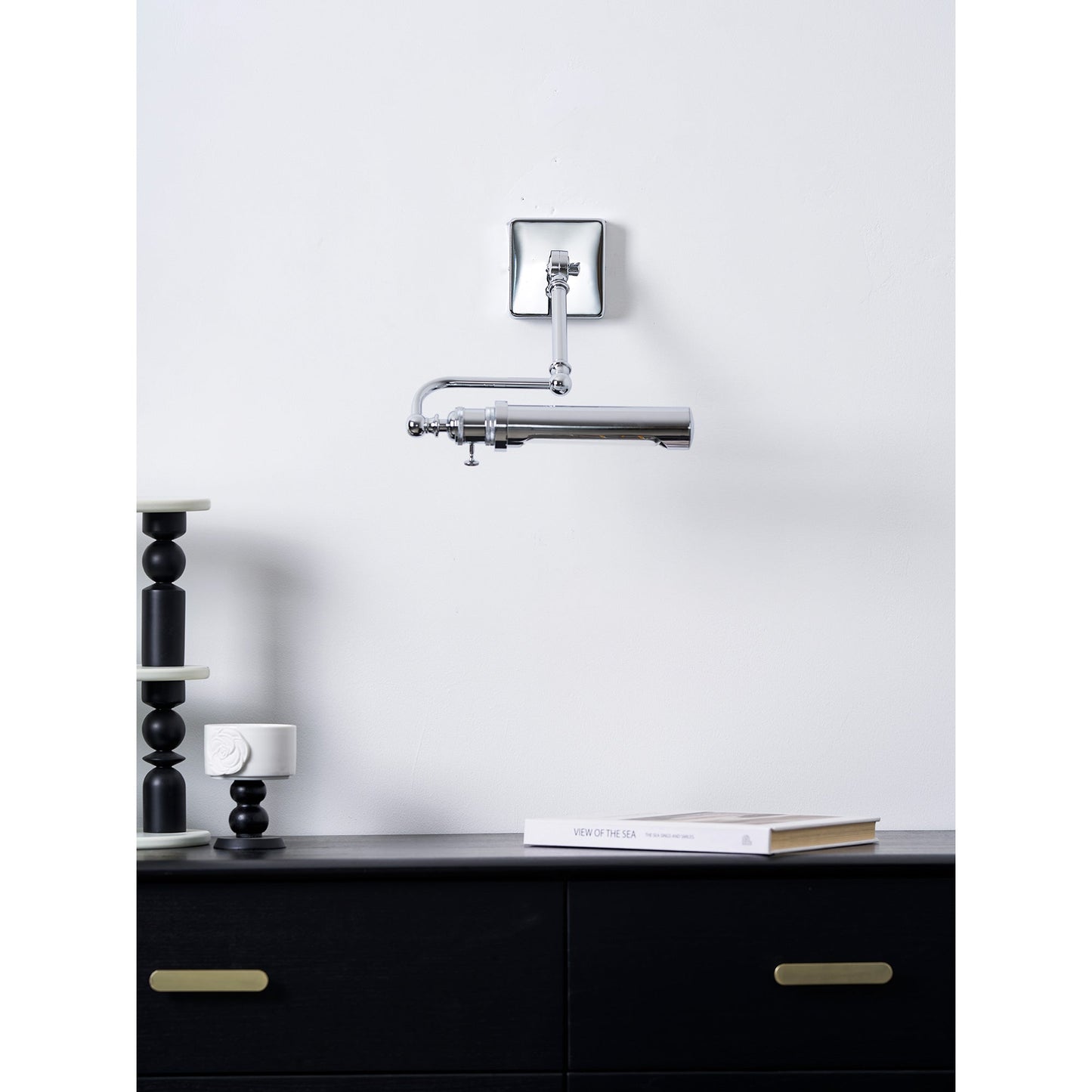 Andika Wall Lamp