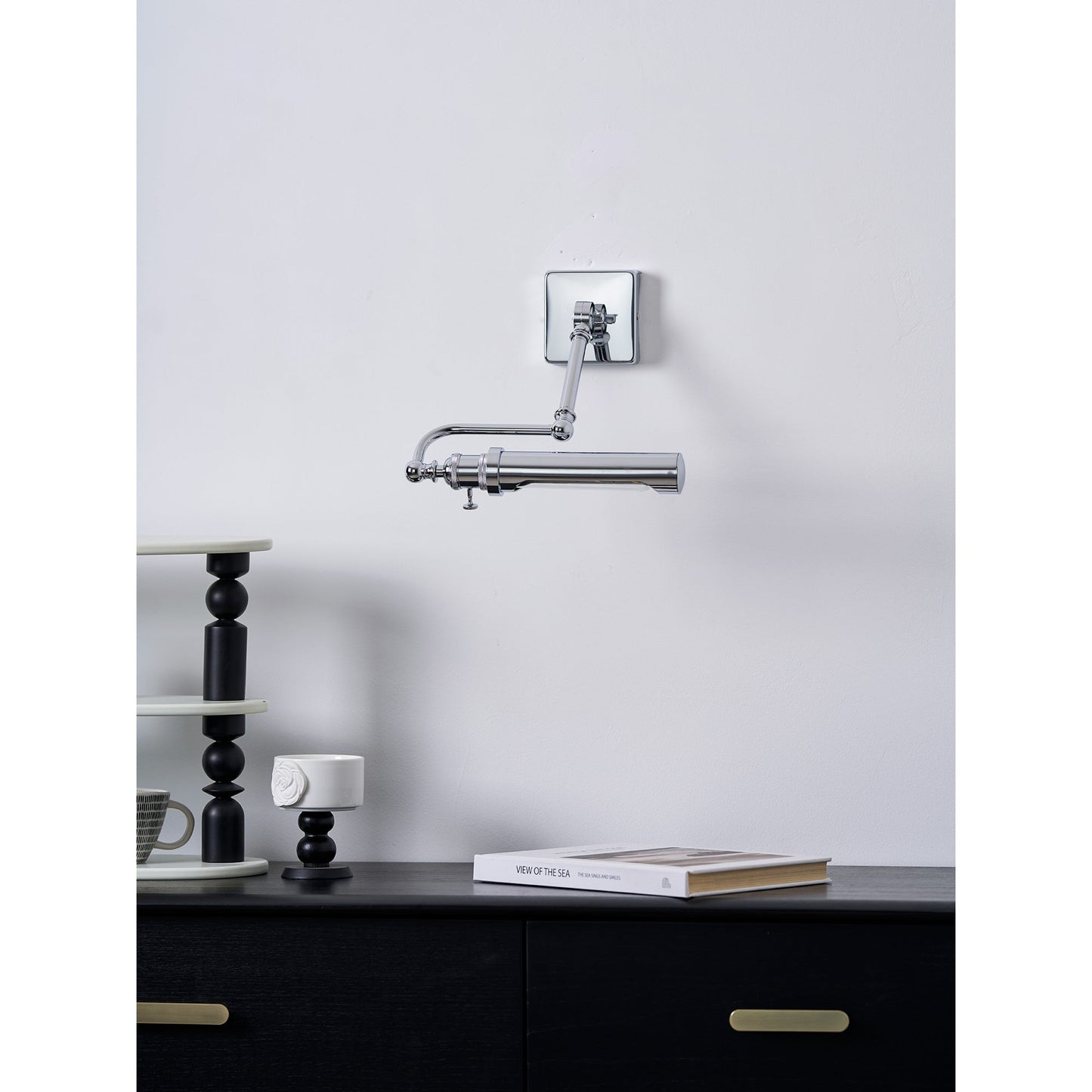 Andika Wall Lamp