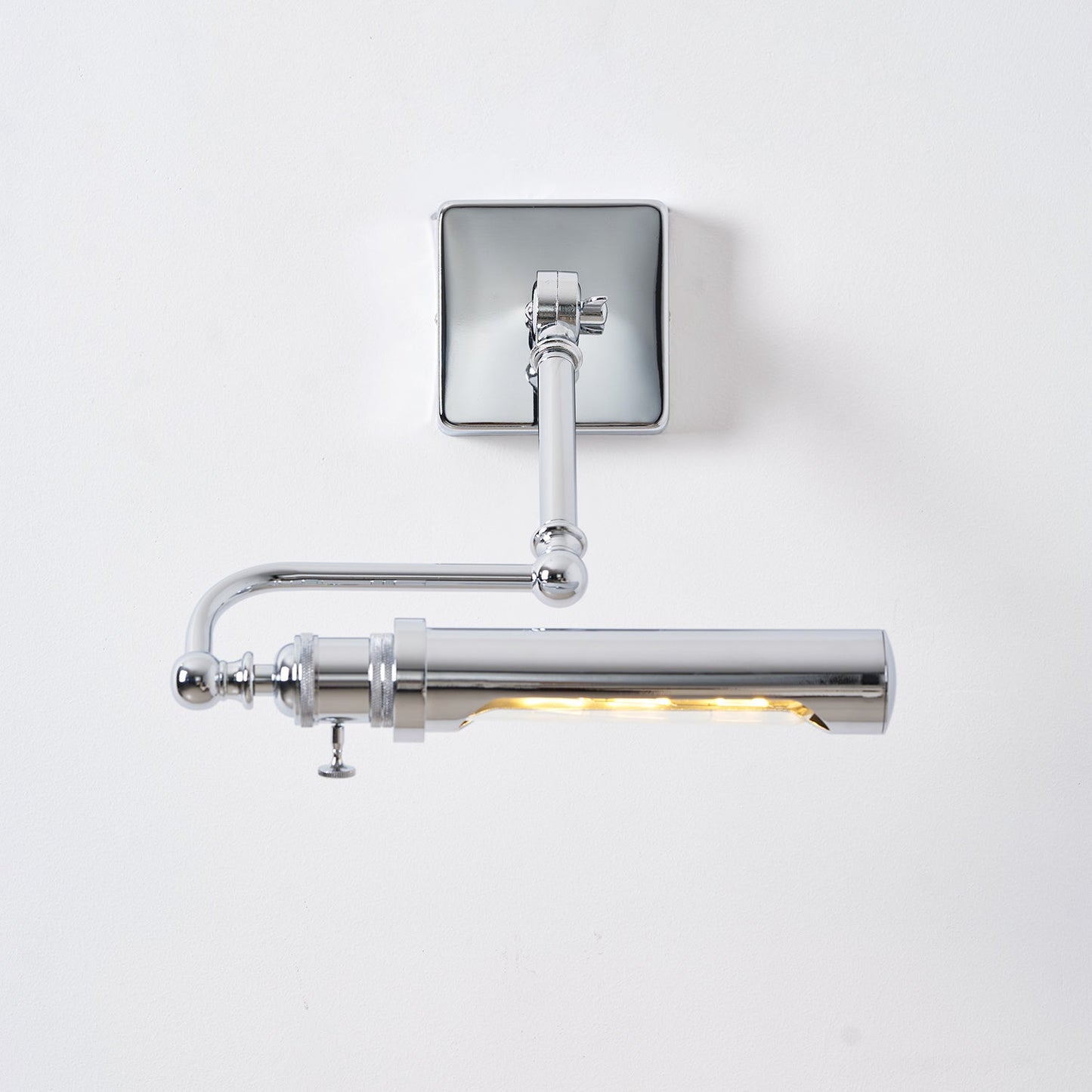 Andika Wall Lamp
