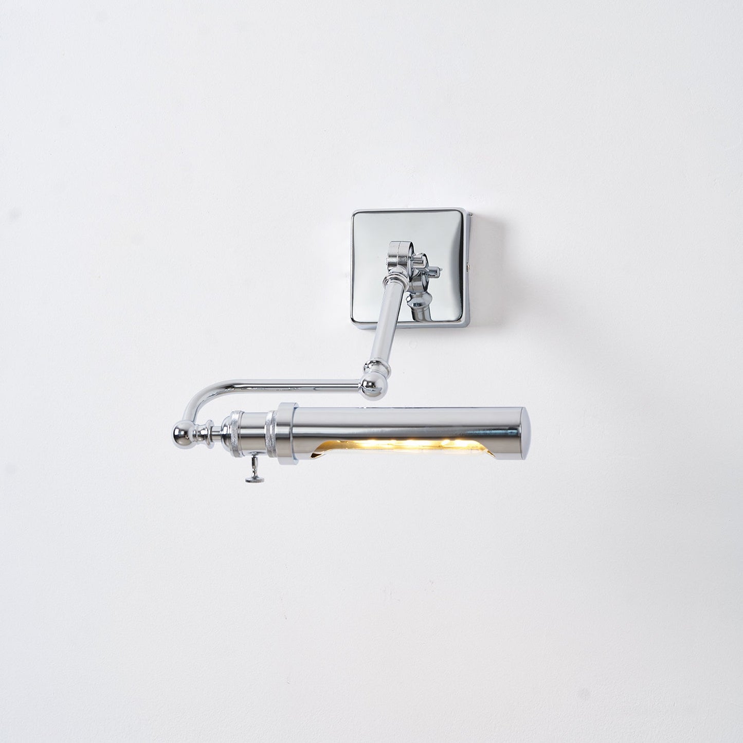 Andika Wall Lamp
