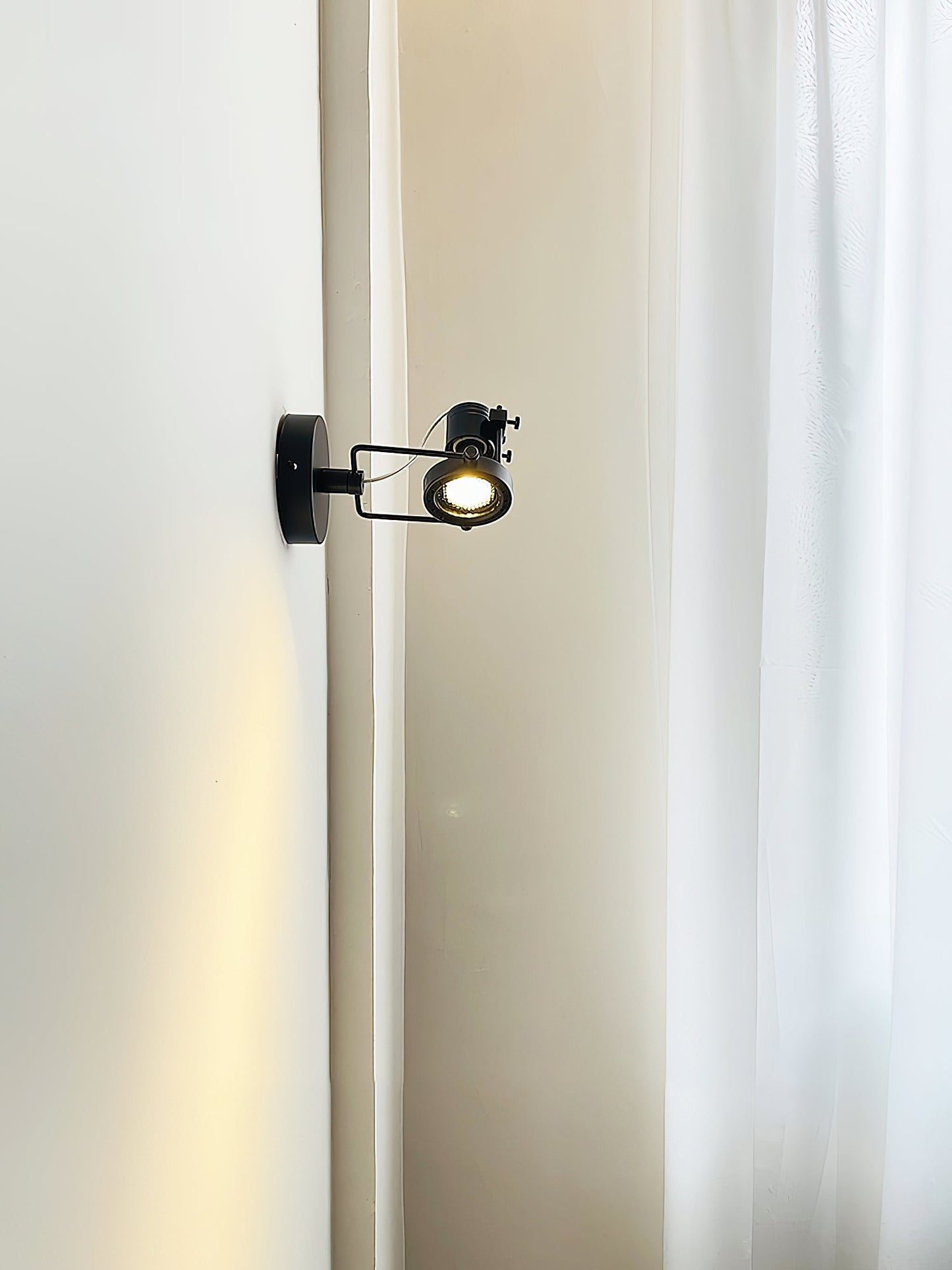 Noron Industrial Ceiling Lamp