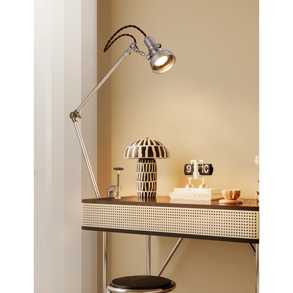 Corola Articulated Table Lamp