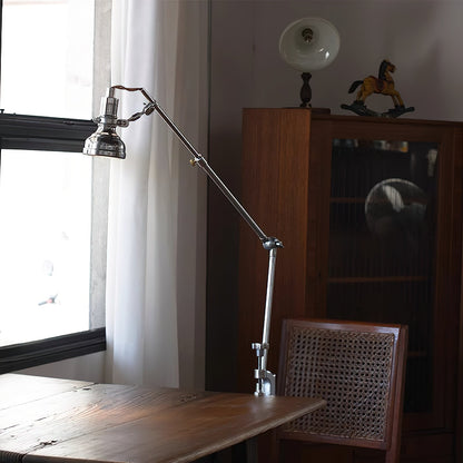 Corola Articulated Table Lamp
