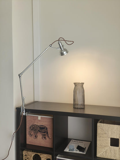 Corola Articulated Table Lamp