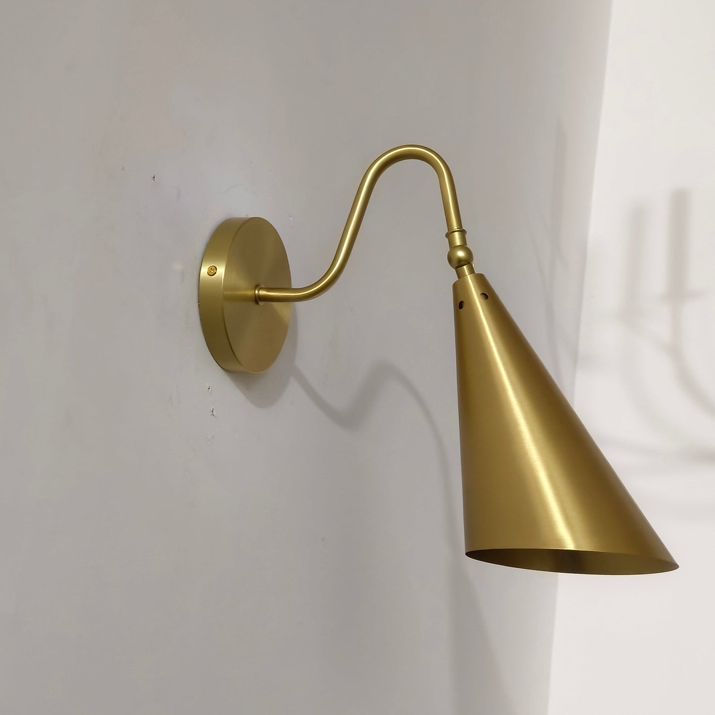 Trumpet Brass Wall Lamp