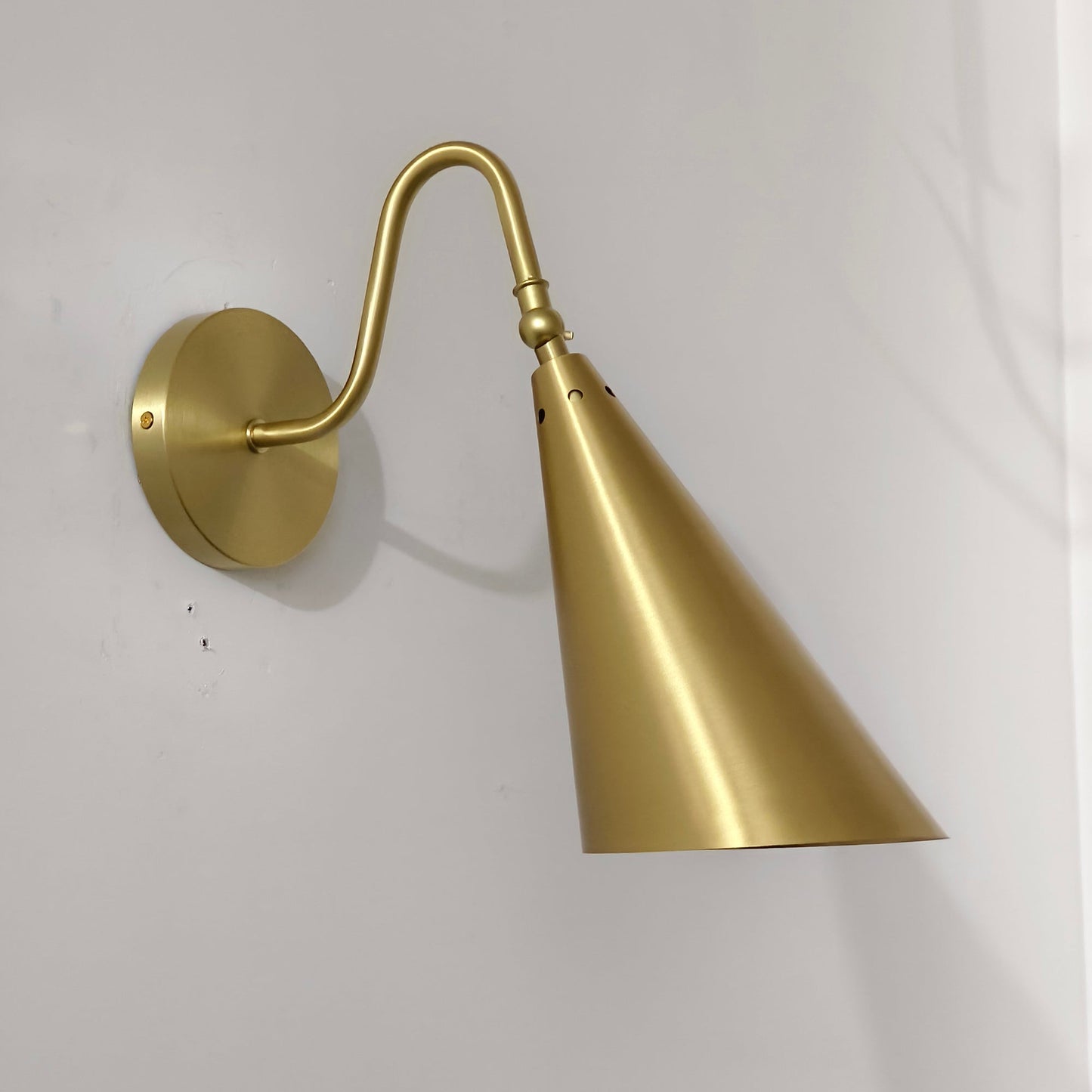 Trumpet Brass Wall Lamp