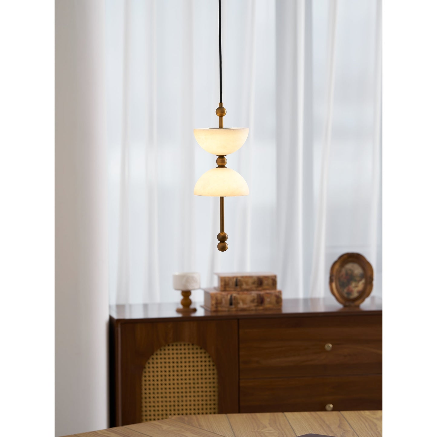 Fairholm Alabaster Pendant Lamp