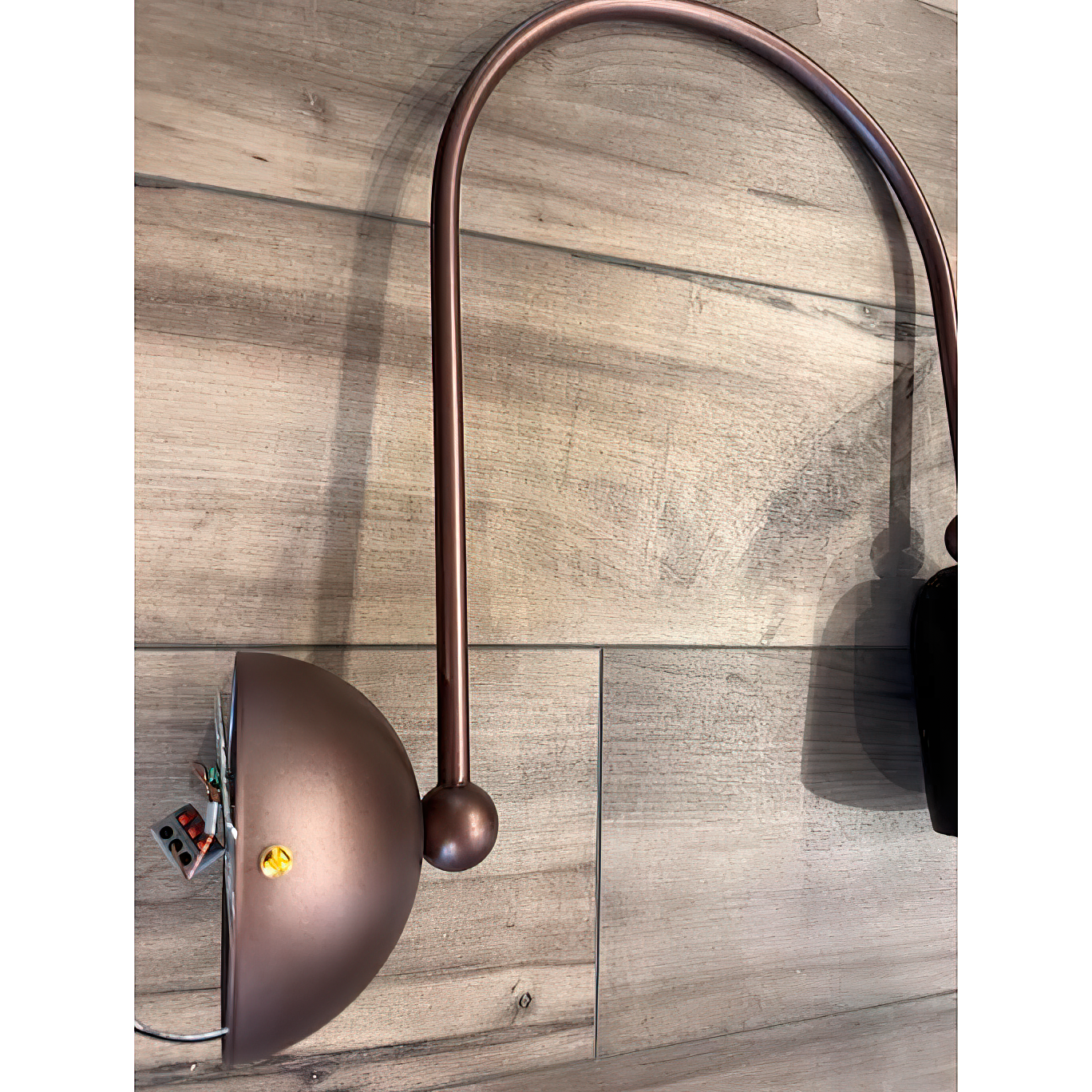 Carune Wall Lamp