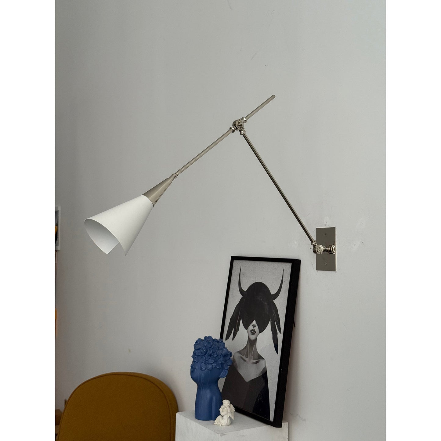 Nevola Wall Lamp