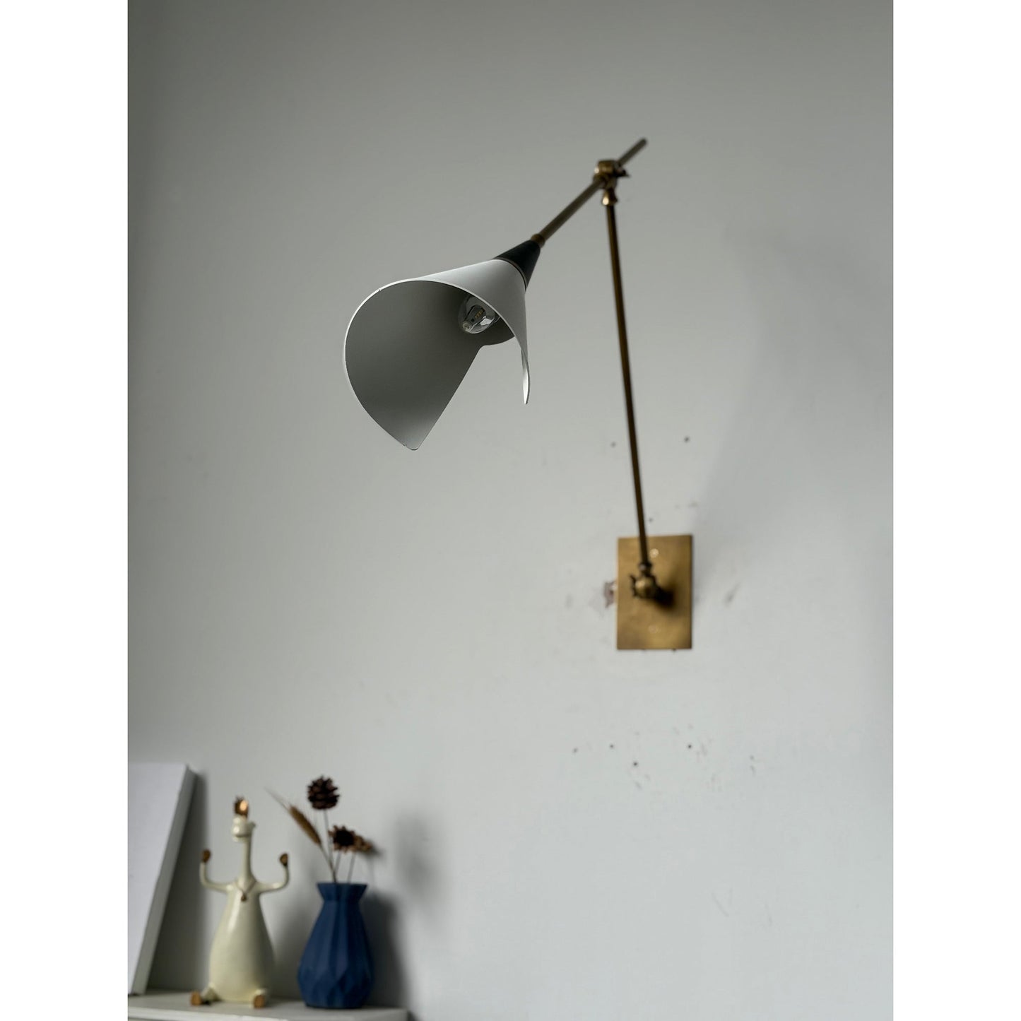 Nevola Wall Lamp