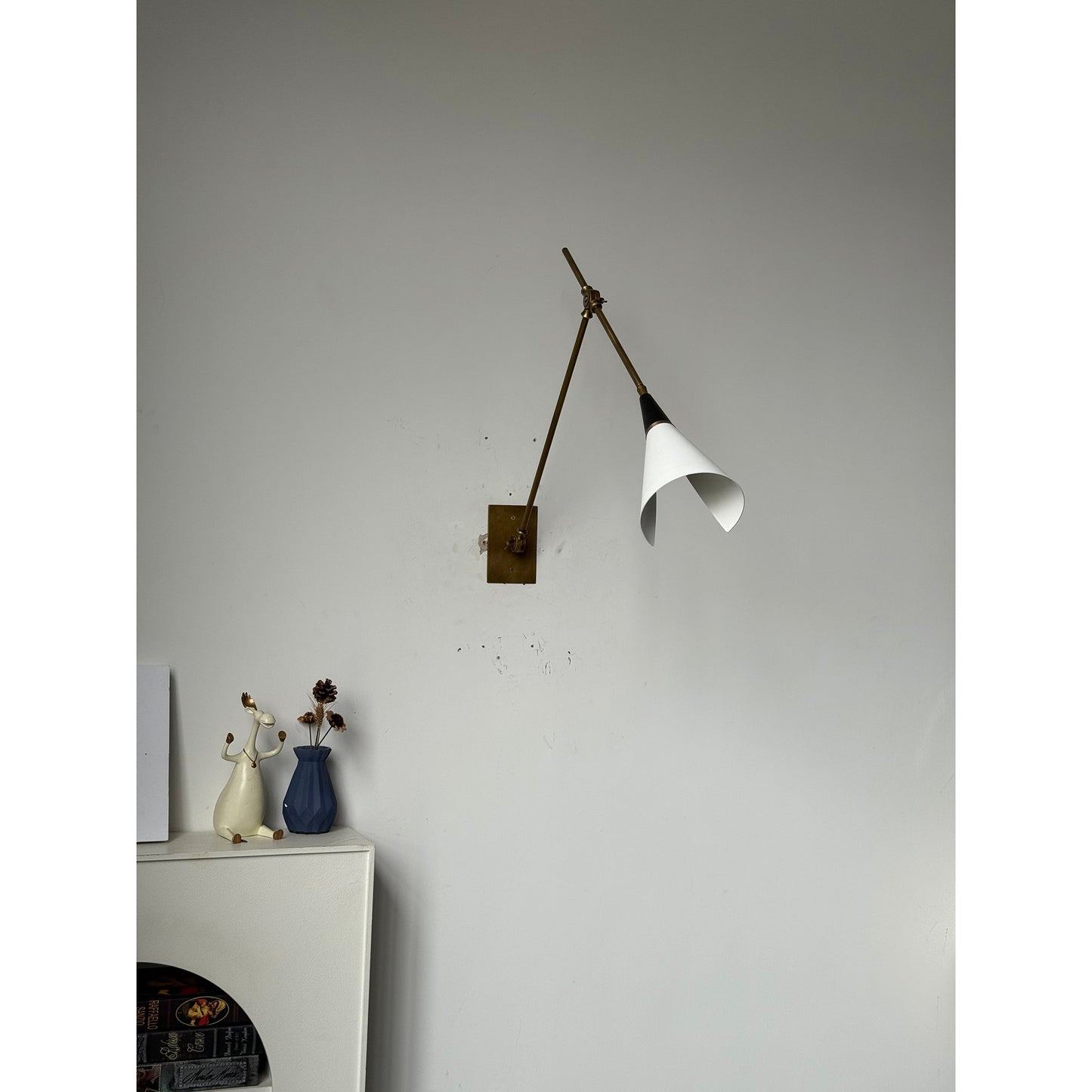 Nevola Wall Lamp