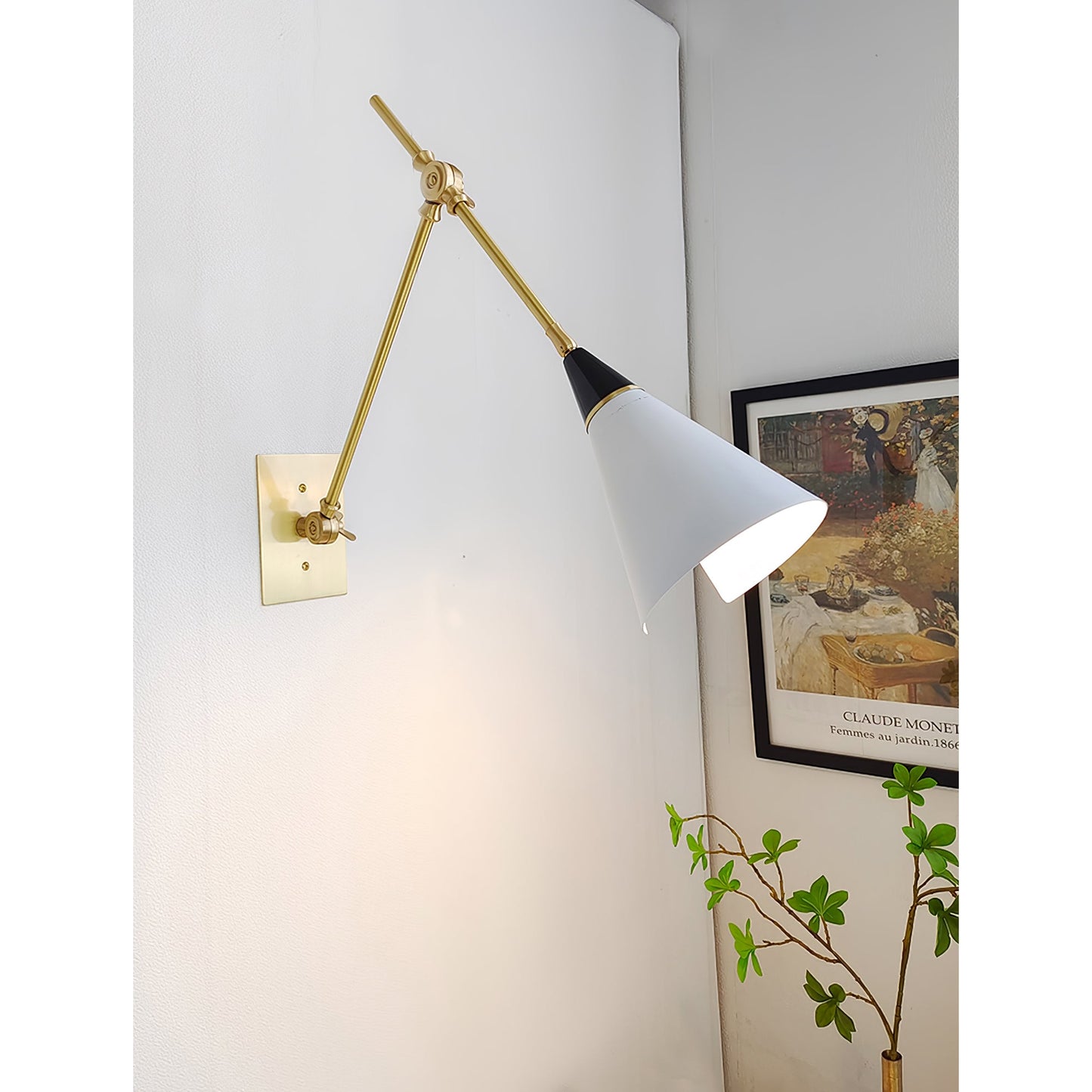 Nevola Wall Lamp