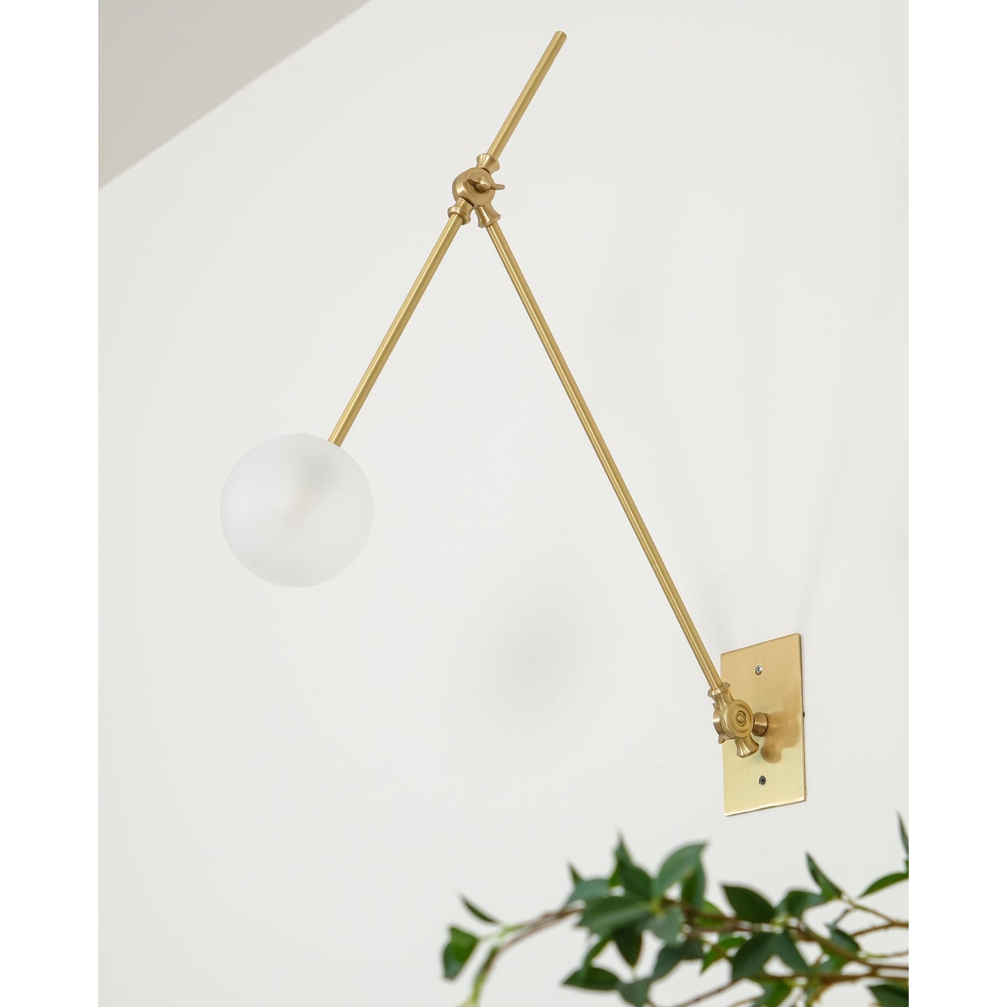 Nevola Wall Lamp