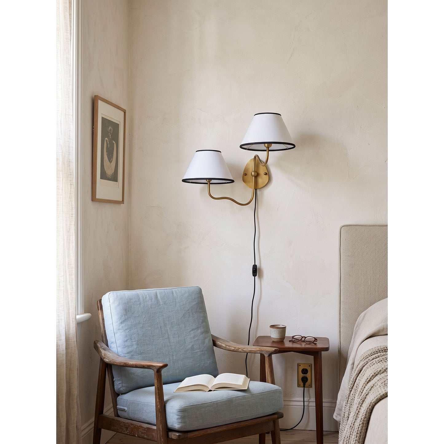 Hesen Plug-in Wall Lamp