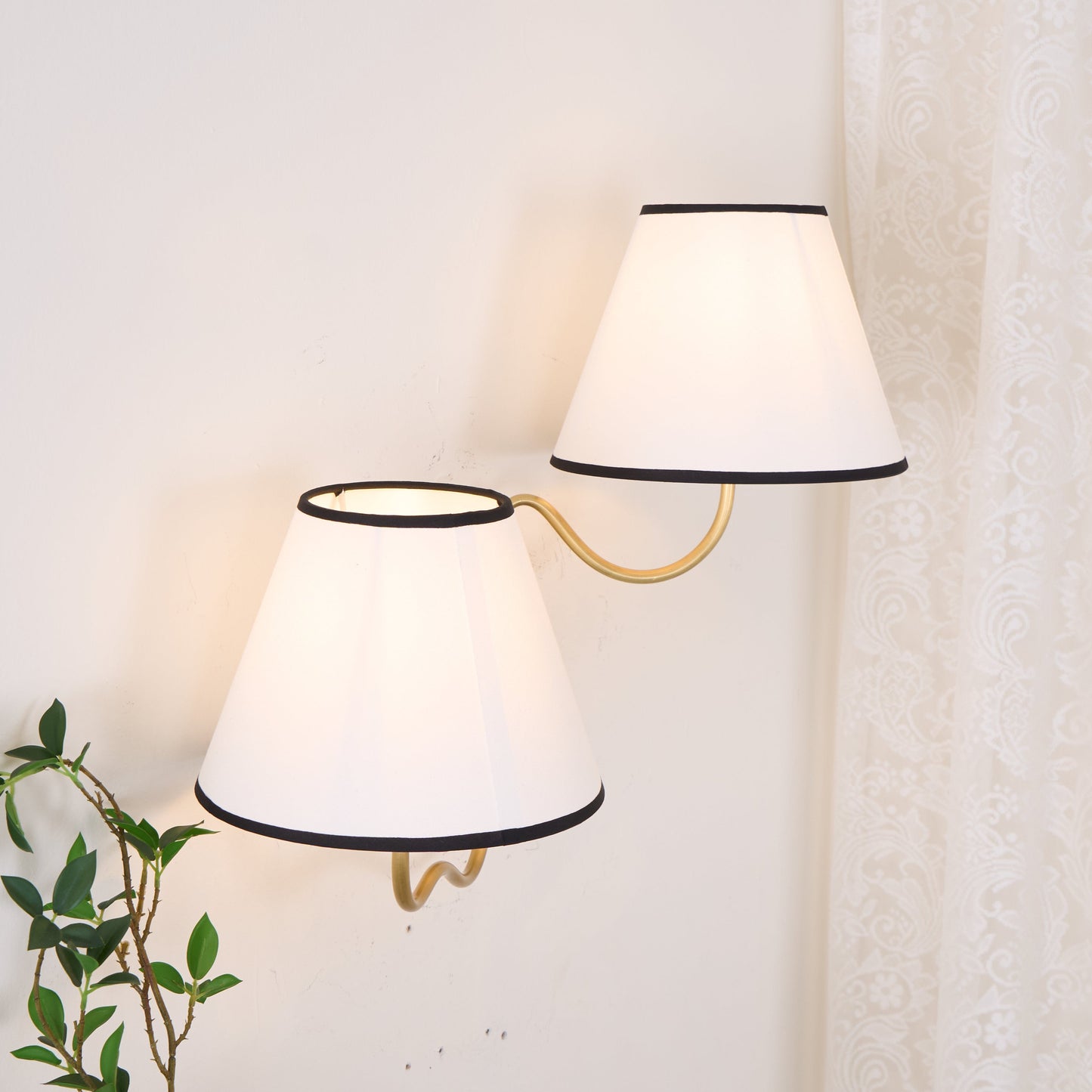 Hesen Wall Lamp