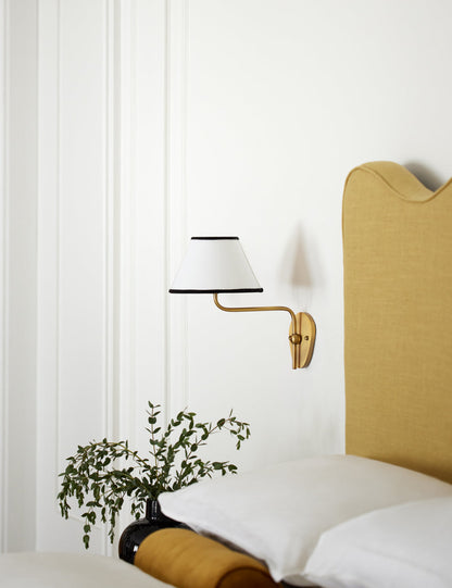 Hesen Wall Lamp