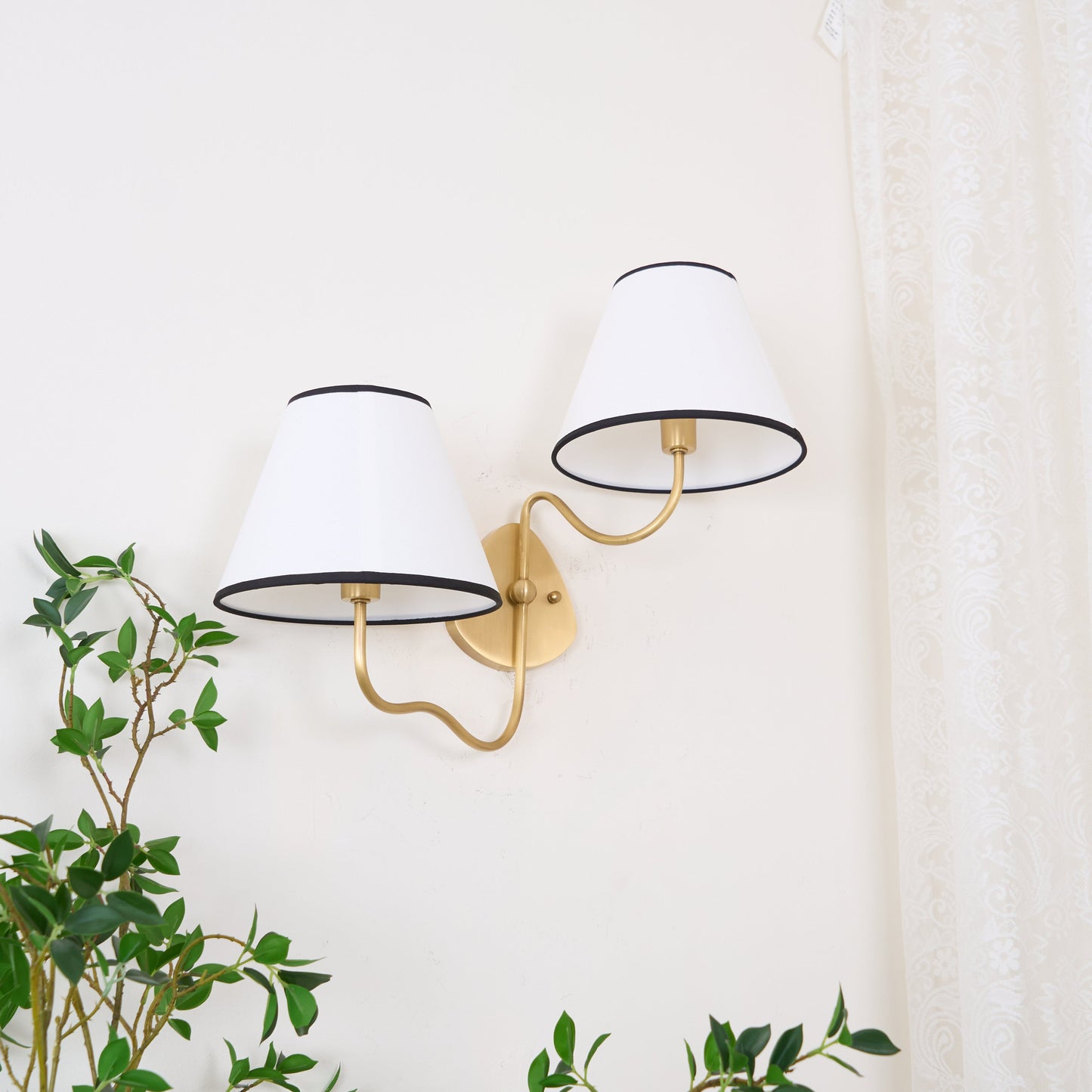 Hesen Wall Lamp