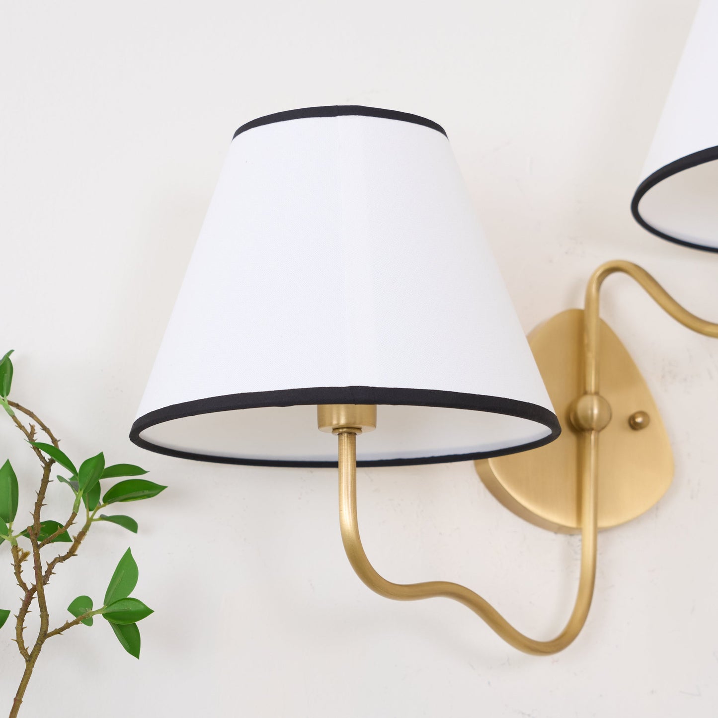 Hesen Wall Lamp
