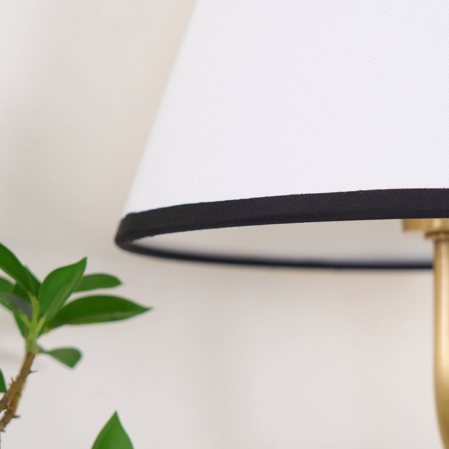 Hesen Wall Lamp