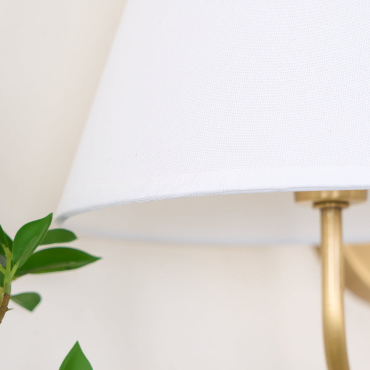 Hesen Wall Lamp