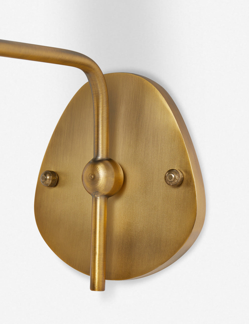 Hesen Wall Lamp