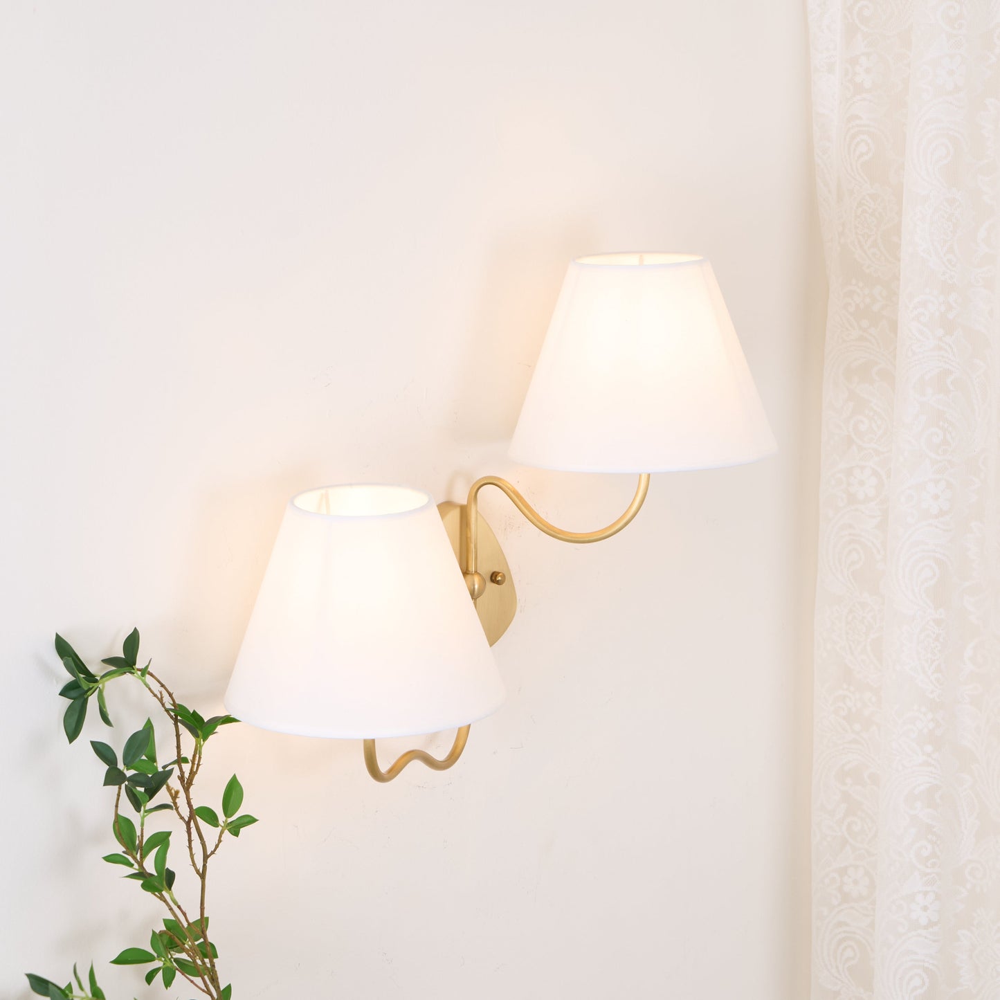 Hesen Wall Lamp