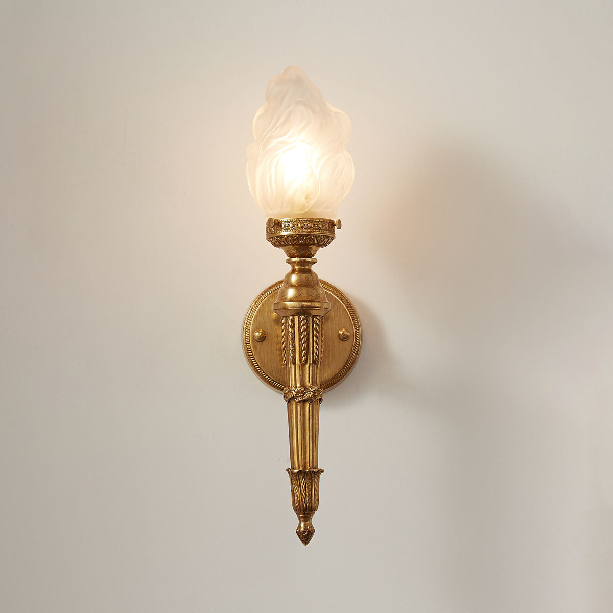 Elmia Arlus Wall Lamp