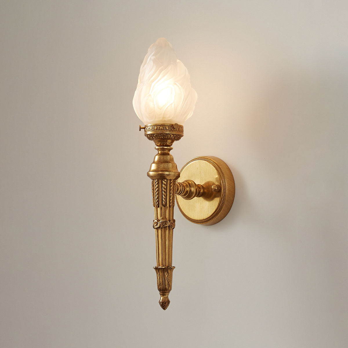 Elmia Arlus Wall Lamp