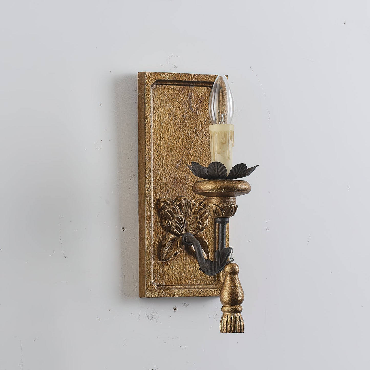 Carola Wall Lamp
