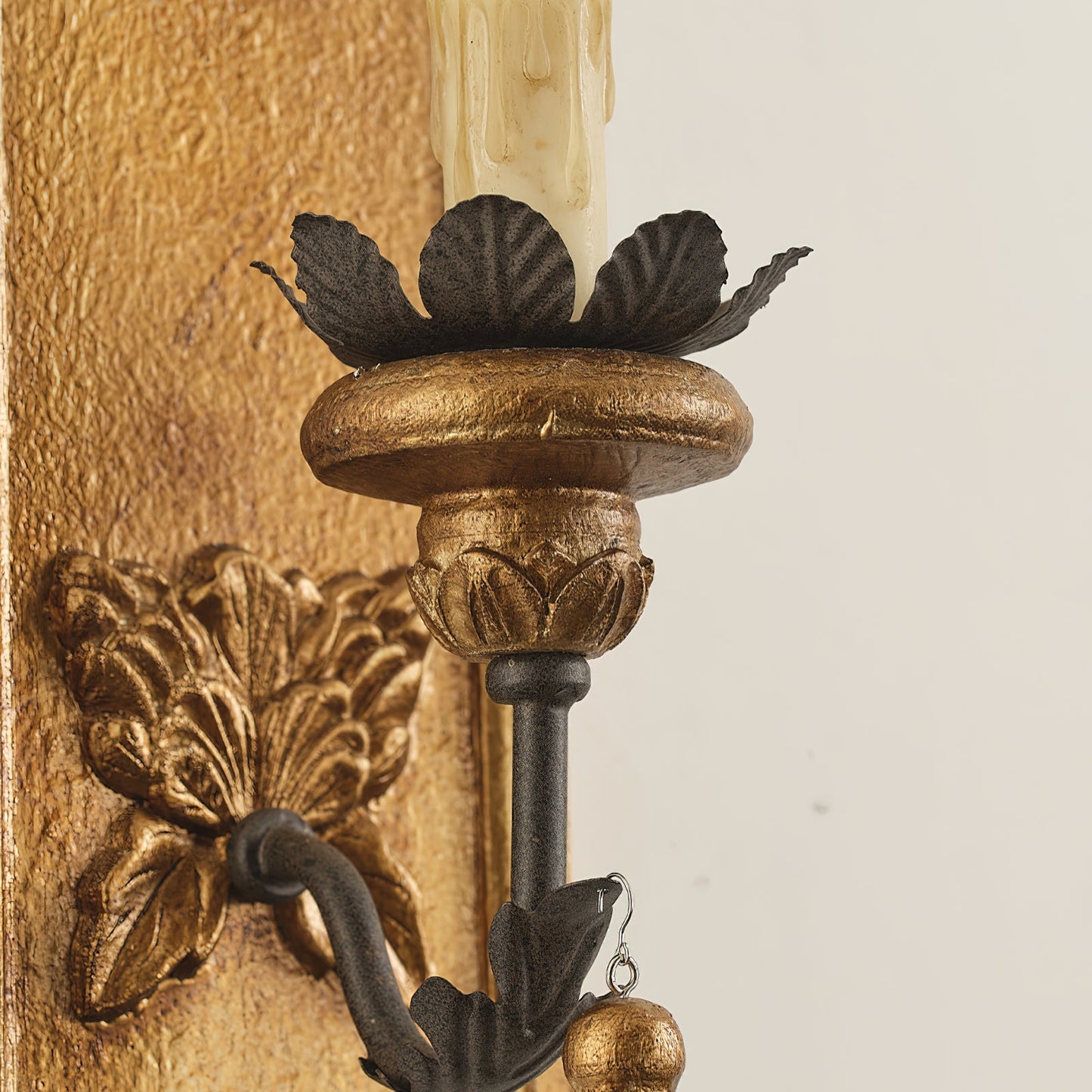 Carola Wall Lamp