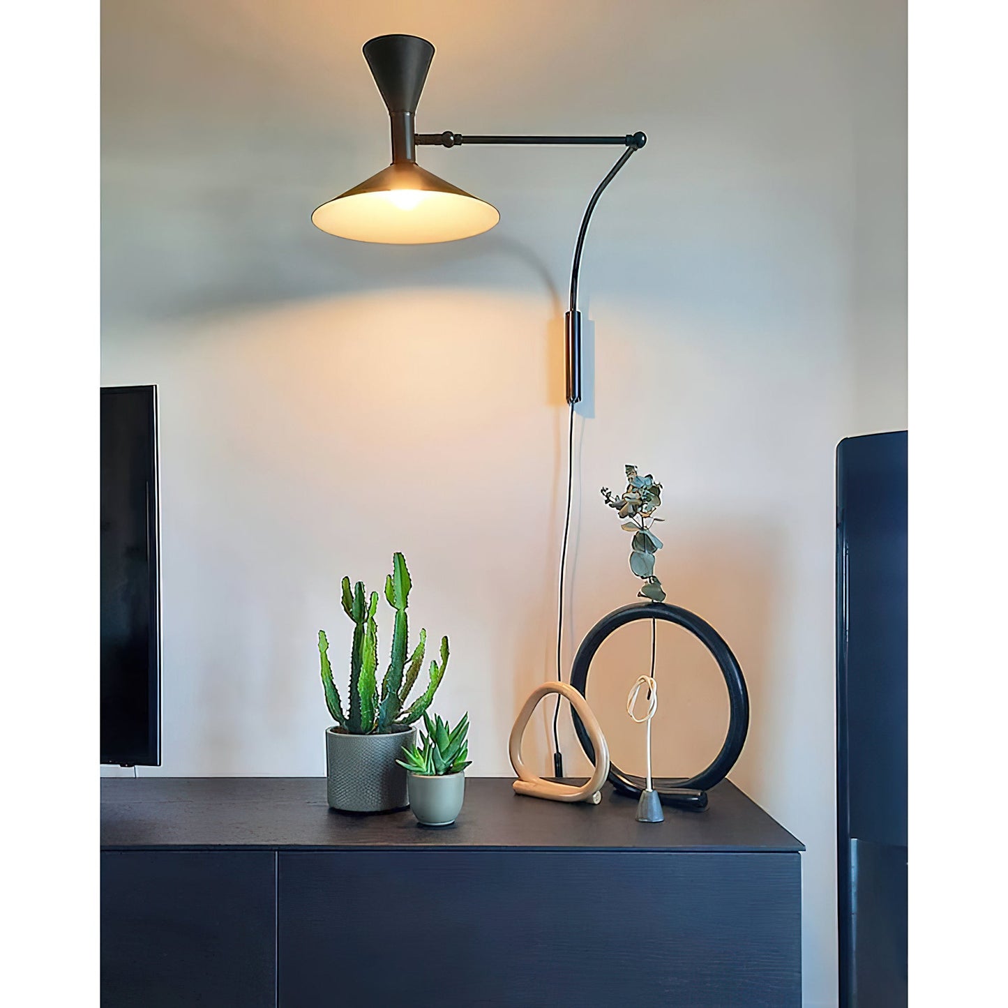 Quinance Swing Arm Plug-in Sconce