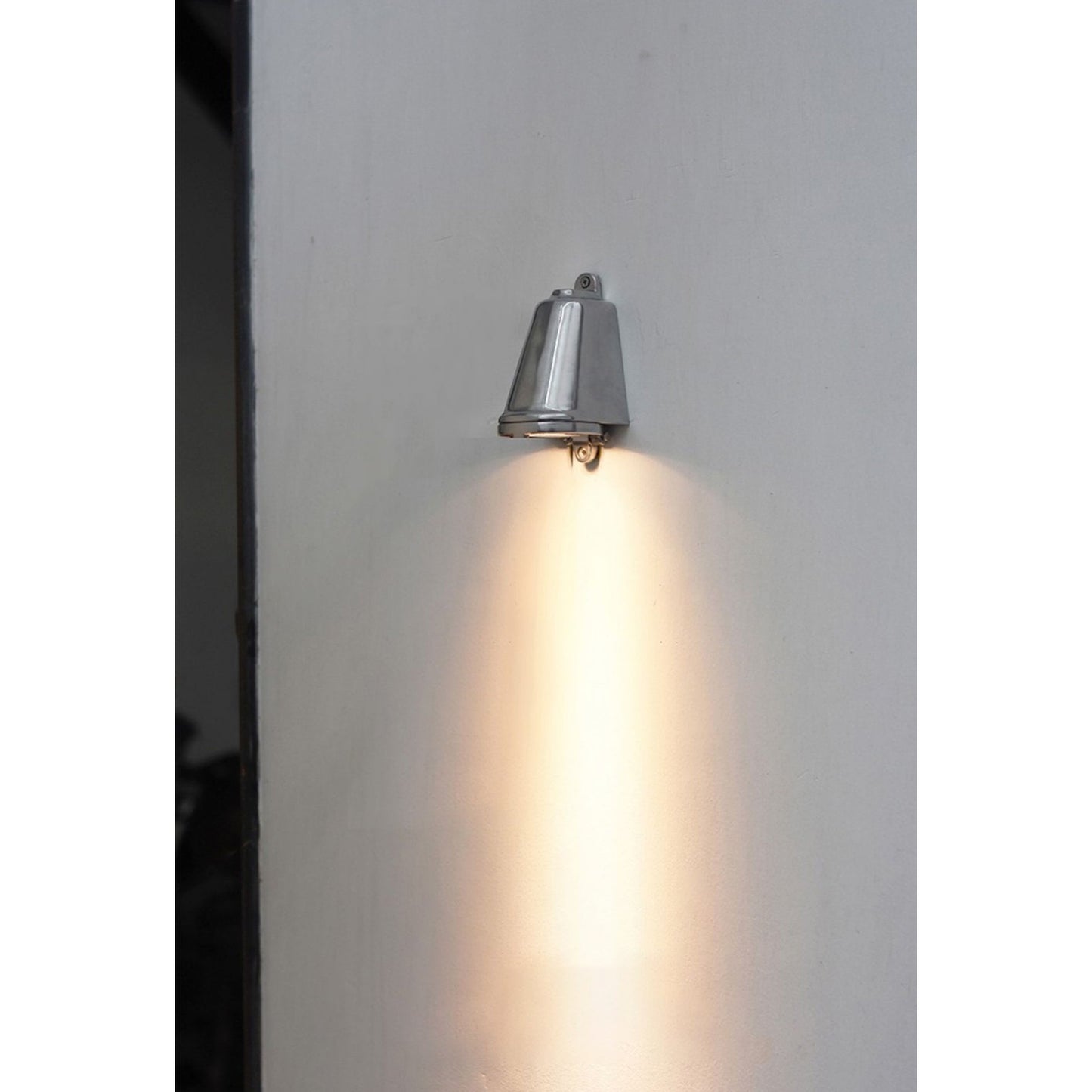 Solance Wall Lamp