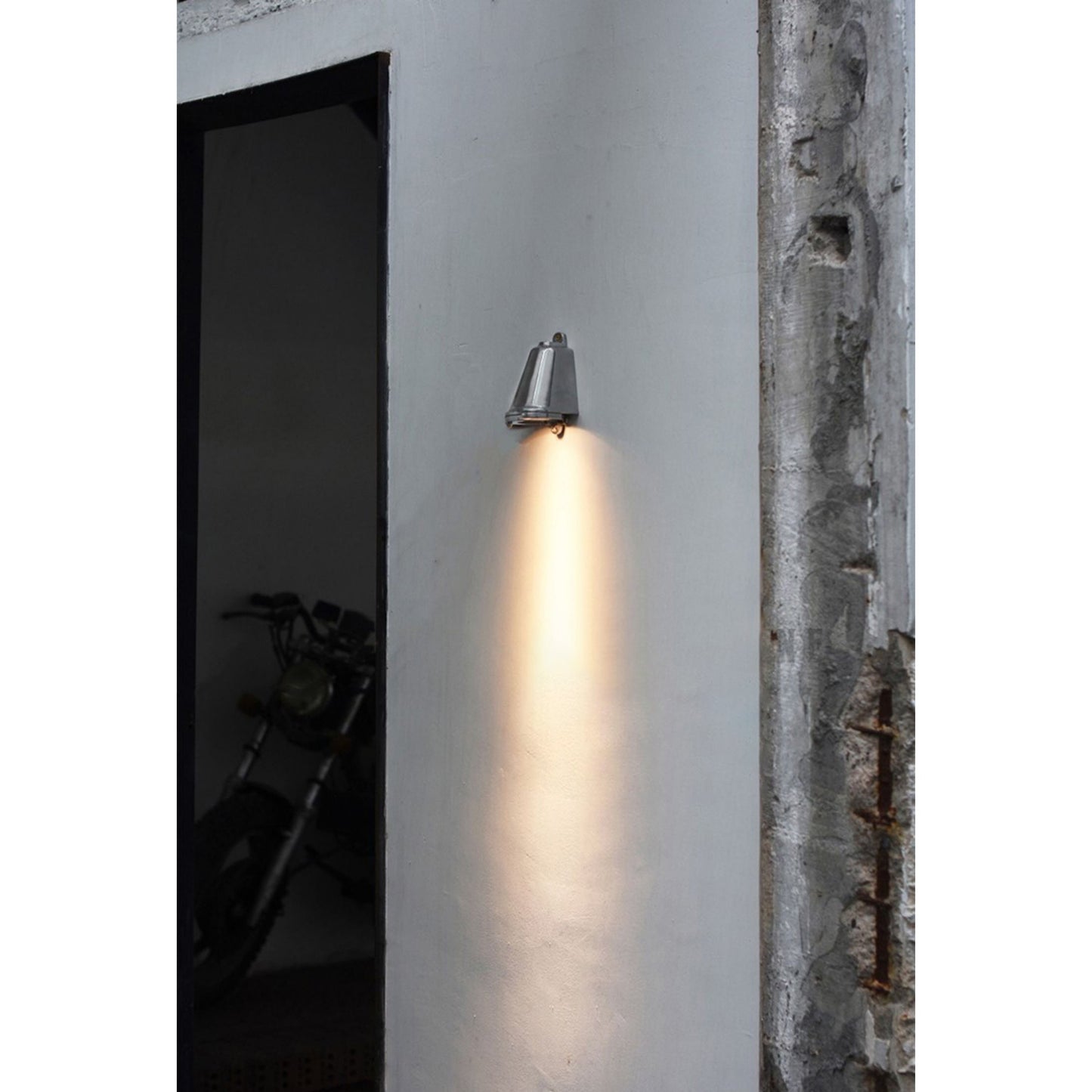 Solance Wall Lamp