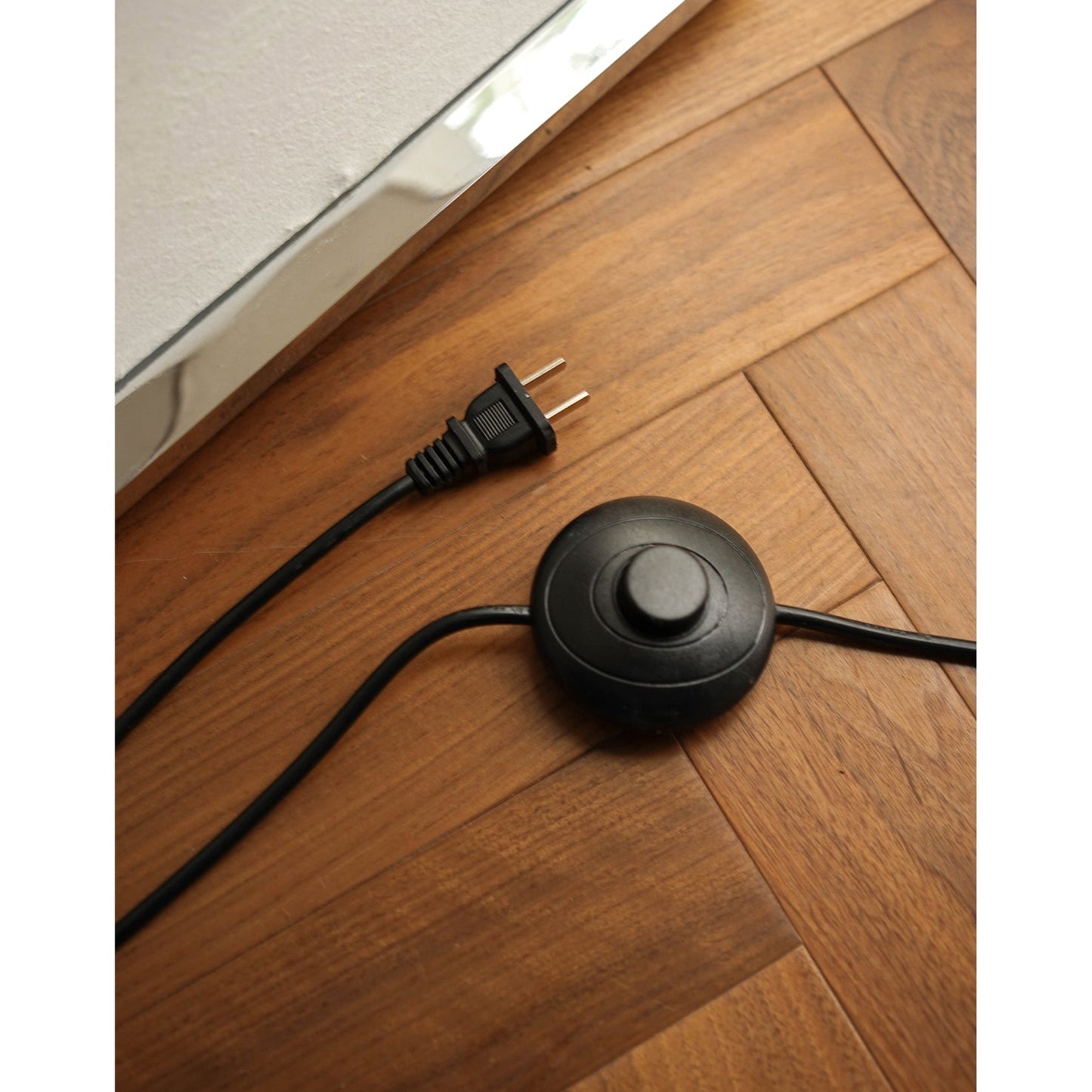 Islique Floor Lamp