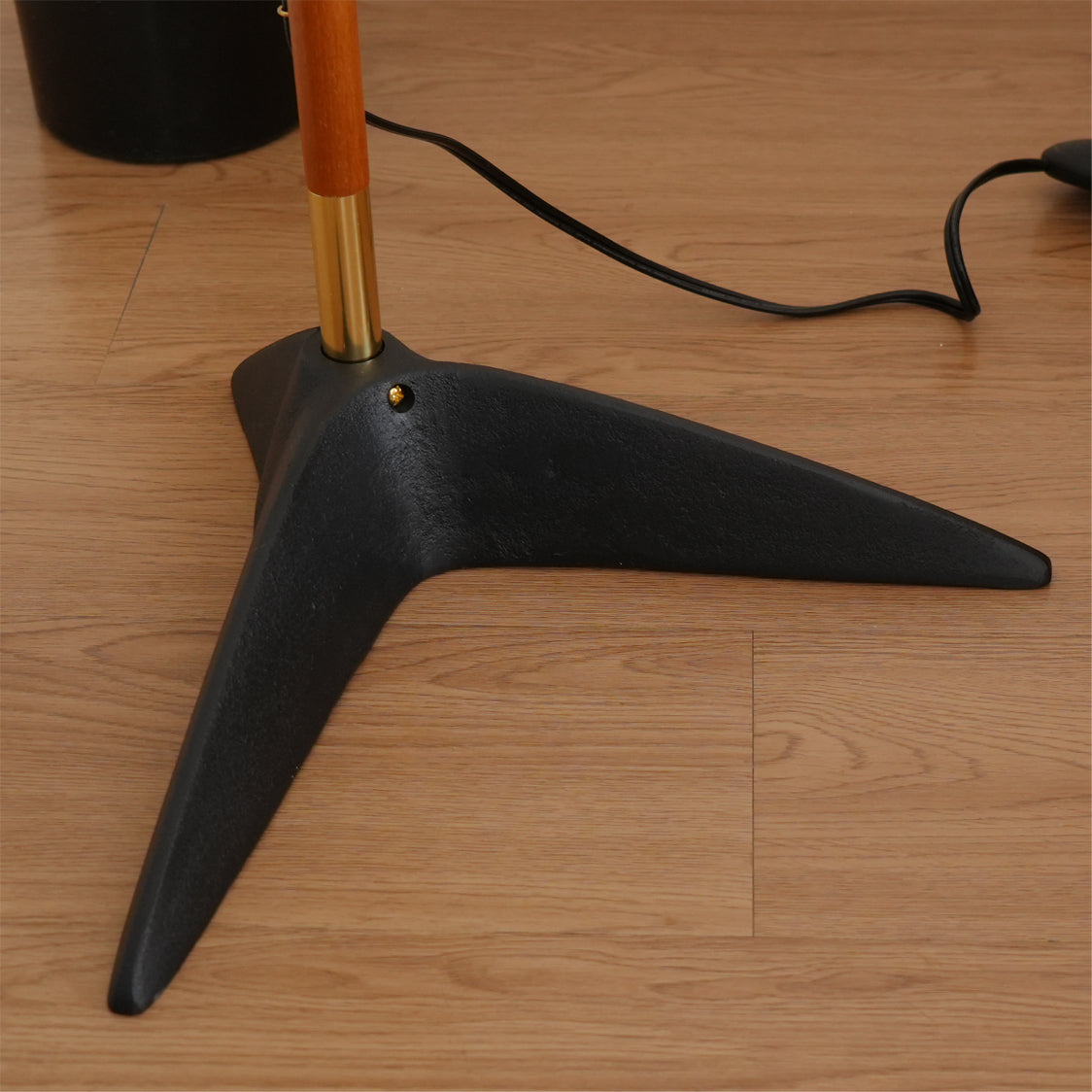 Islique Floor Lamp