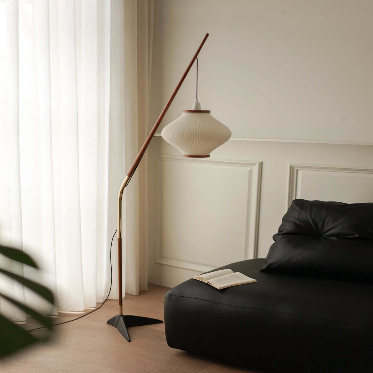 Islique Floor Lamp