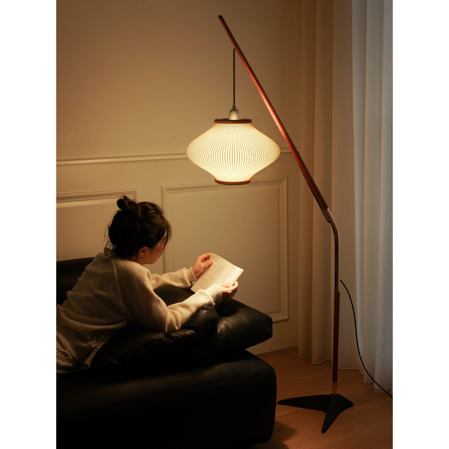 Islique Floor Lamp